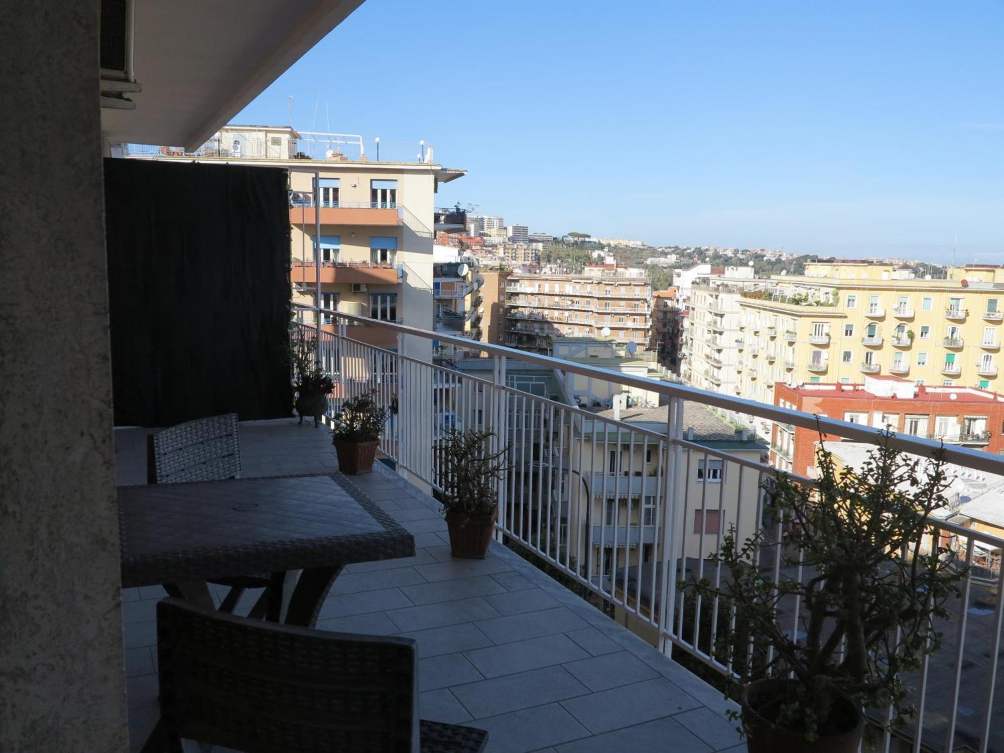 Pretty Panoramic Apartment - Half Way Center-Vomero District ナポリ エクステリア 写真